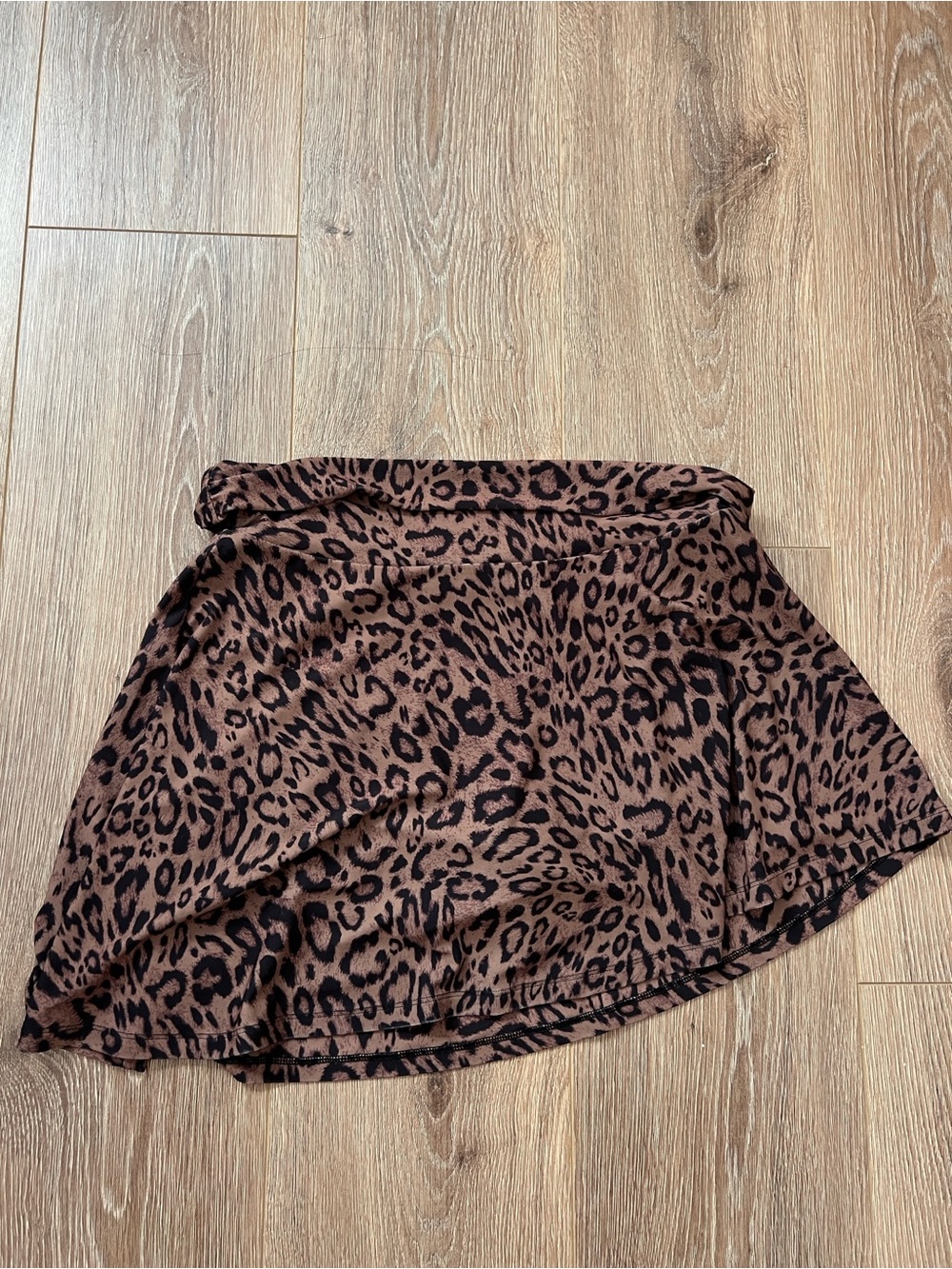 aritzia ten smooth matter leopard mini skirt